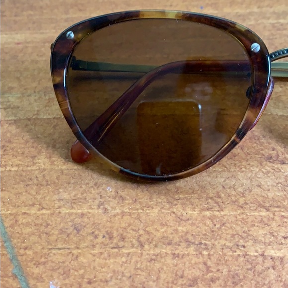 Sunglasses - Picture 2 of 6